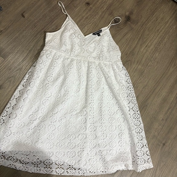 Express White Eyelet V-Neck Babydoll Strappy Dress Sz M Bridal Cottagecore Fairy - Picture 5 of 10